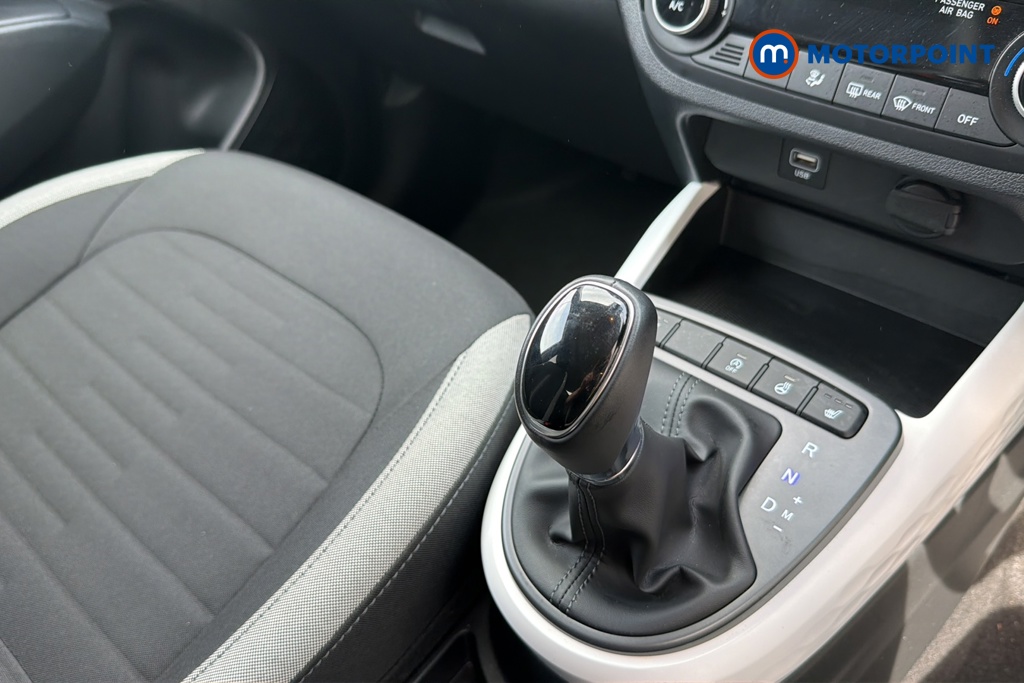 Hyundai I10 Premium Automatic Petrol Hatchback - Stock Number (1646429) - 15th supplementary image