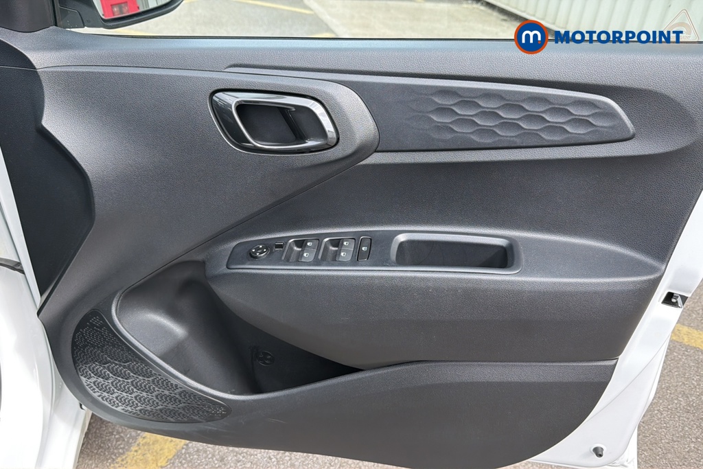 Hyundai I10 Premium Automatic Petrol Hatchback - Stock Number (1646429) - 18th supplementary image