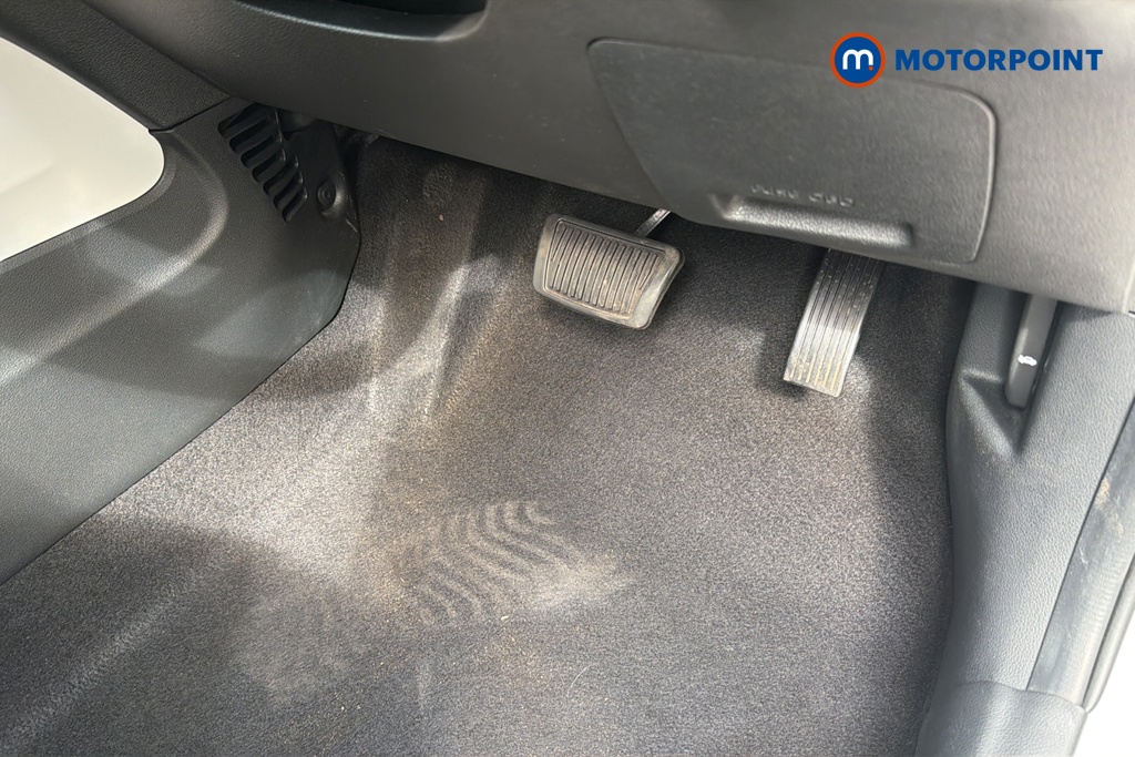 Hyundai I10 Premium Automatic Petrol Hatchback - Stock Number (1646429) - 24th supplementary image