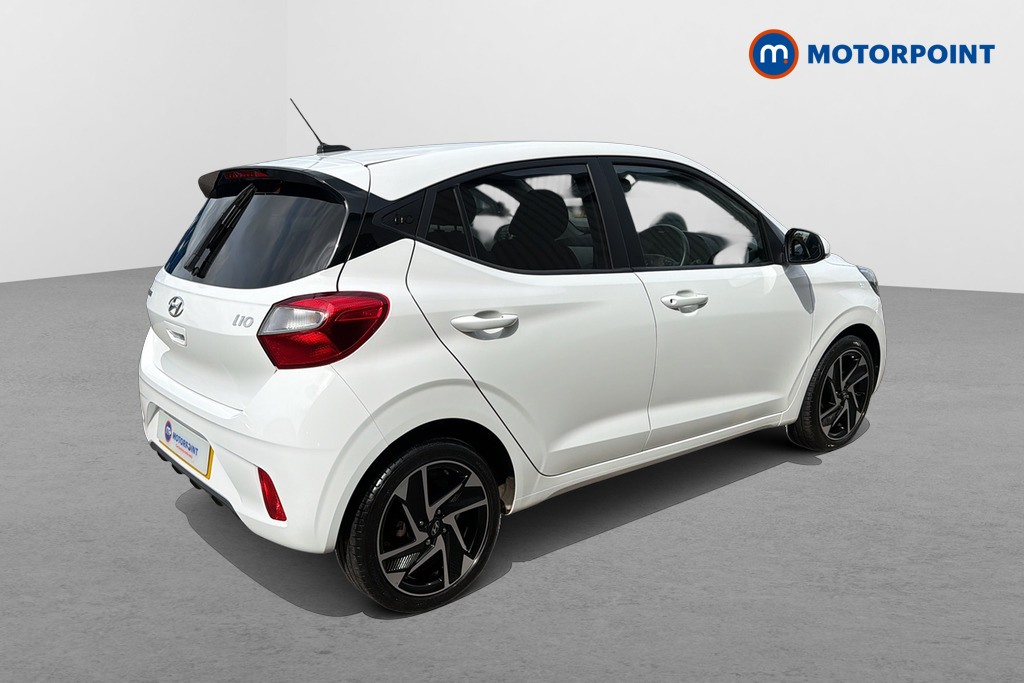 Hyundai I10 Premium Automatic Petrol Hatchback - Stock Number (1646429) - Passenger side rear corner