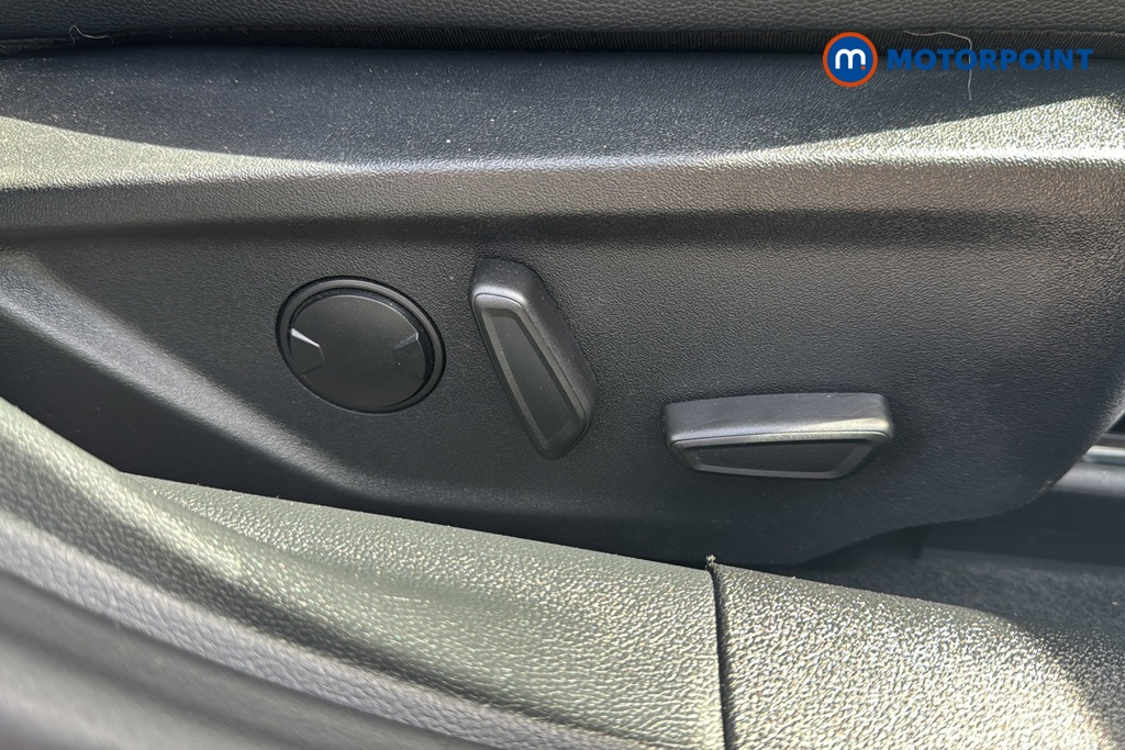 Ford Focus St-Line X Edition Automatic Petrol Estate - Stock Number (1627696) - 23rd supplementary image