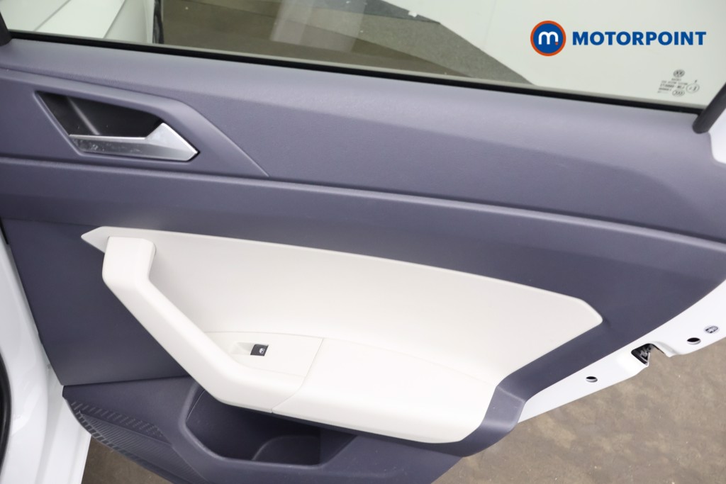 Volkswagen Polo Beats Manual Petrol Hatchback - Stock Number (1635288) - 16th supplementary image