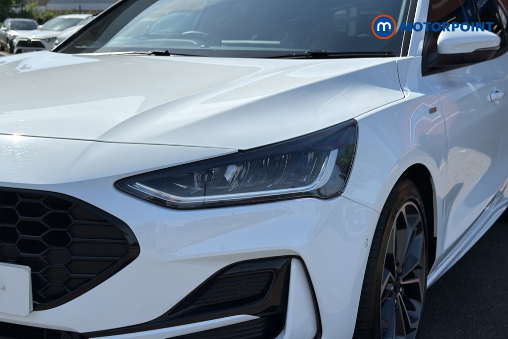 Ford Focus St-Line X Manual Petrol Hatchback - Stock Number (1636146) - 42nd supplementary image