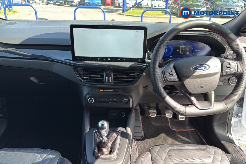 Ford Focus St-Line X Manual Petrol Hatchback - Stock Number (1636146) - 1st supplementary image