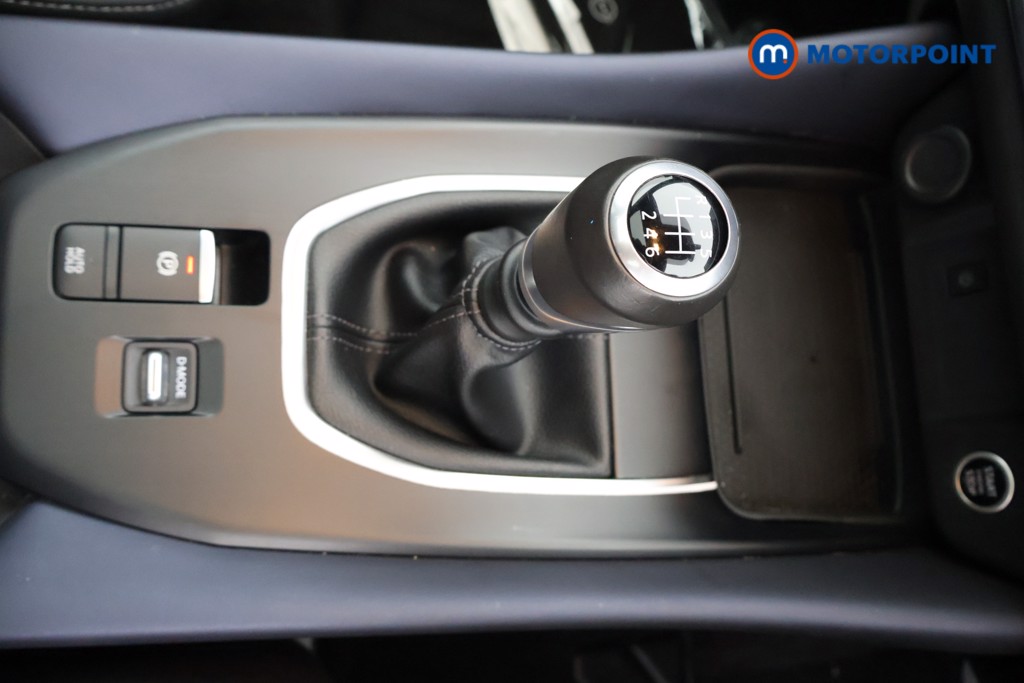 Nissan Qashqai Tekna Manual Petrol SUV - Stock Number (1638304) - 5th supplementary image
