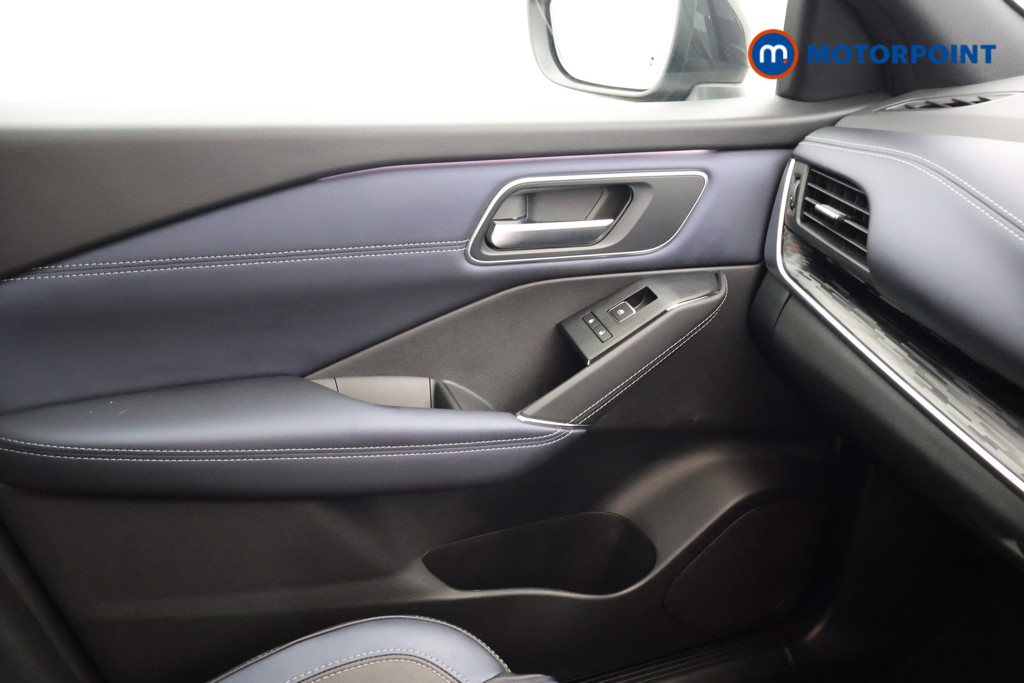 Nissan Qashqai Tekna Manual Petrol SUV - Stock Number (1638304) - 7th supplementary image