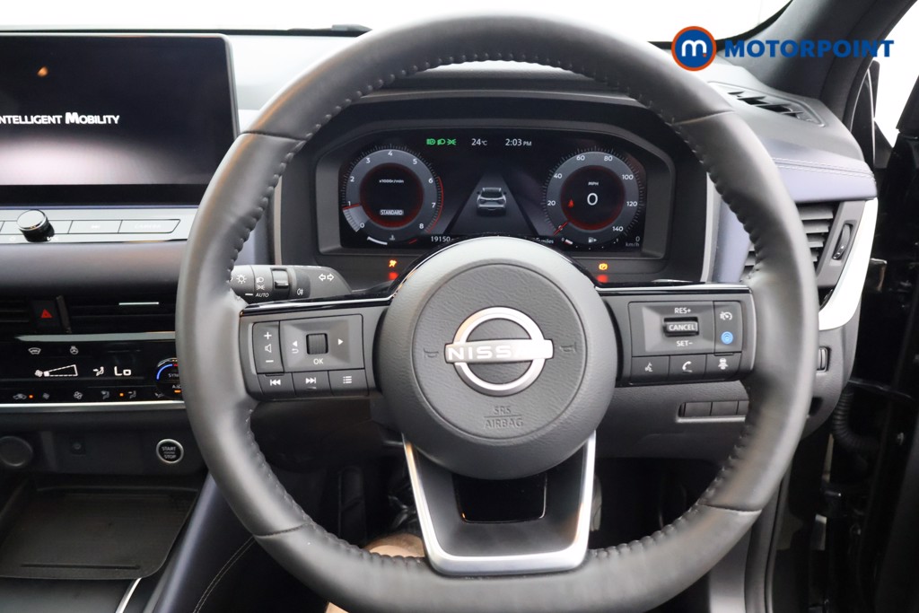 Nissan Qashqai Tekna Manual Petrol SUV - Stock Number (1638304) - 1st supplementary image