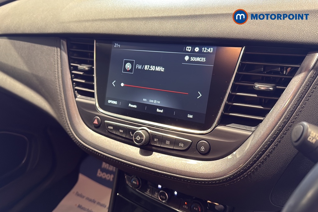 Vauxhall Grandland X Sri Nav Manual Petrol SUV - Stock Number (1639141) - 8th supplementary image