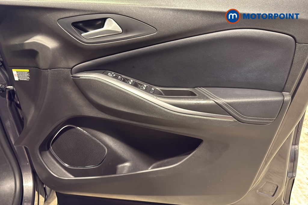 Vauxhall Grandland X Sri Nav Manual Petrol SUV - Stock Number (1639141) - 18th supplementary image