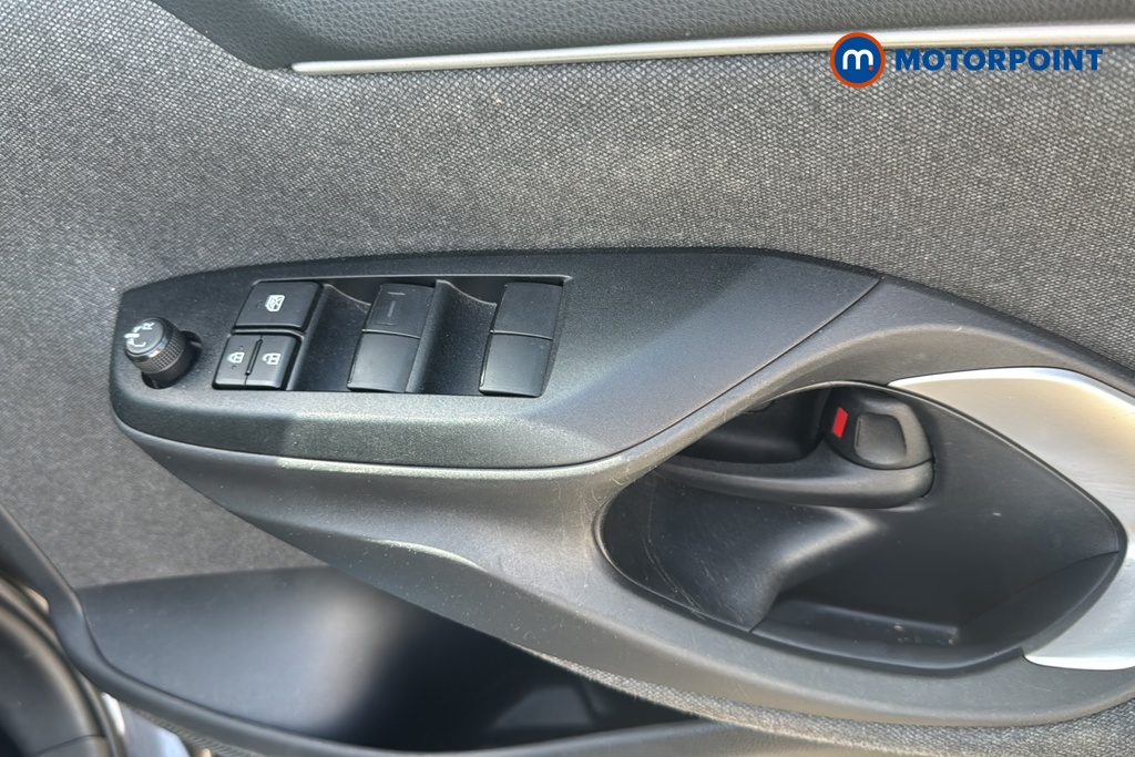 Toyota Yaris Design Automatic Petrol-Electric Hybrid Hatchback - Stock Number (1639294) - 19th supplementary image