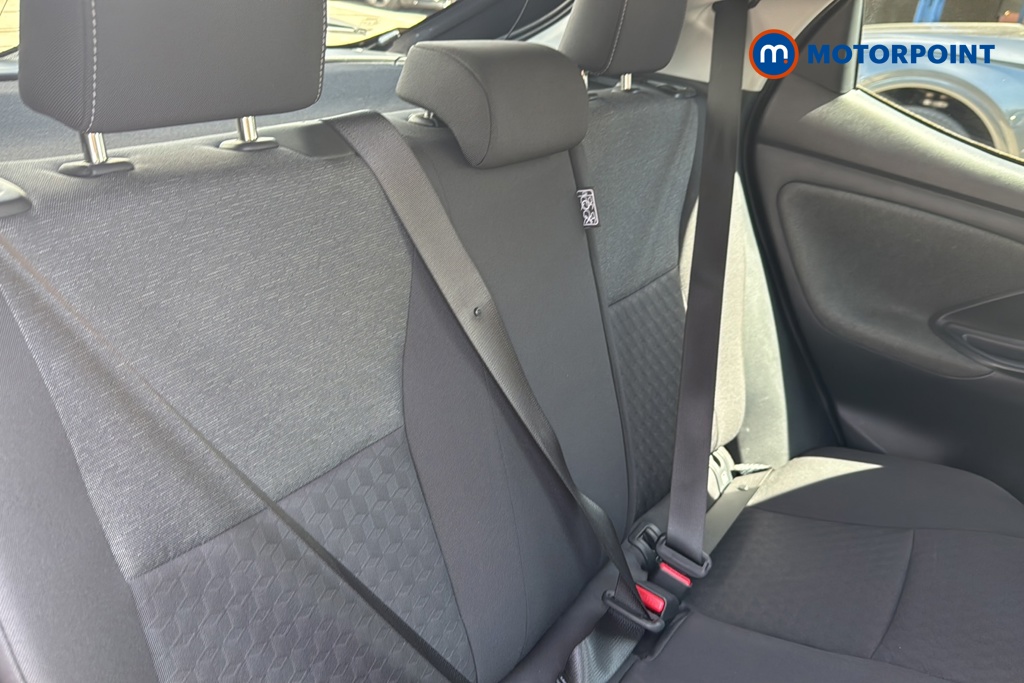 Toyota Yaris Design Automatic Petrol-Electric Hybrid Hatchback - Stock Number (1639294) - 25th supplementary image