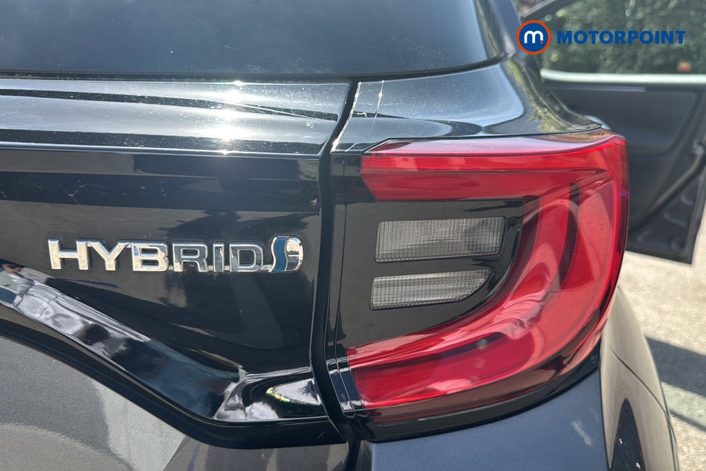 Toyota Yaris Design Automatic Petrol-Electric Hybrid Hatchback - Stock Number (1639294) - 36th supplementary image