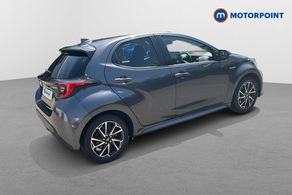 Toyota Yaris Design Automatic Petrol-Electric Hybrid Hatchback - Stock Number (1639294) - Passenger side rear corner