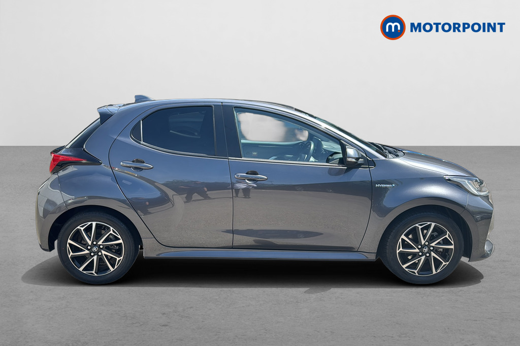 Toyota Yaris Design Automatic Petrol-Electric Hybrid Hatchback - Stock Number (1639294) - Passenger side