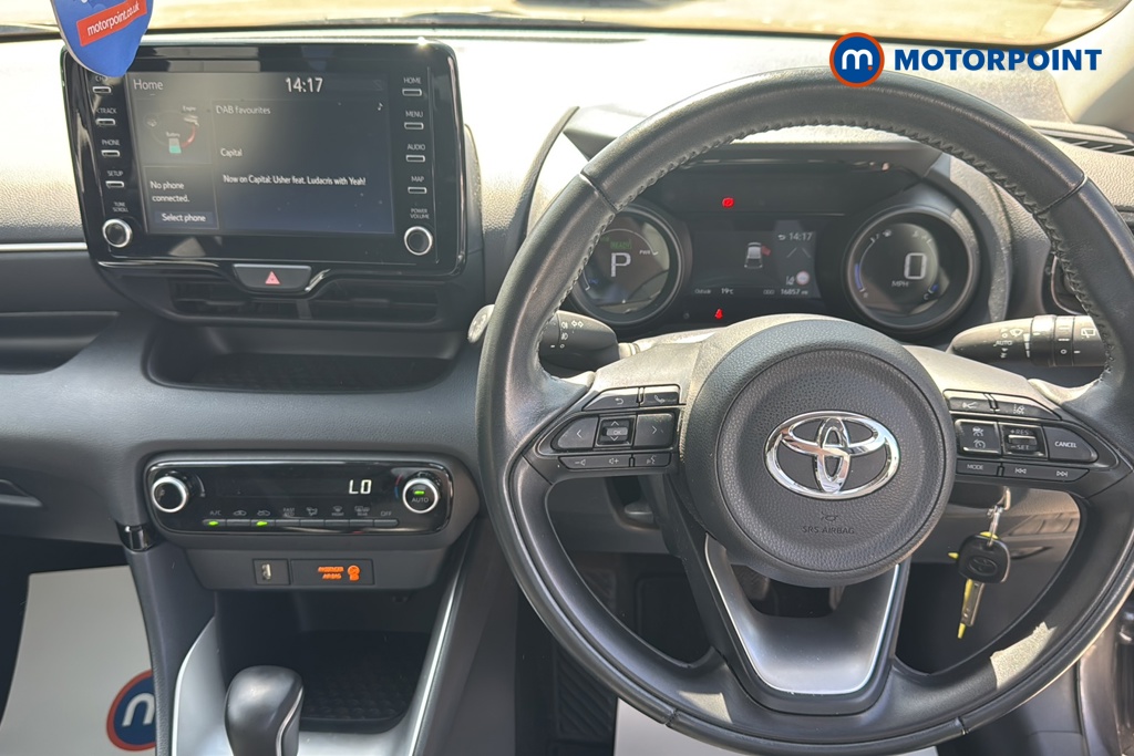 Toyota Yaris Design Automatic Petrol-Electric Hybrid Hatchback - Stock Number (1639294) - 1st supplementary image