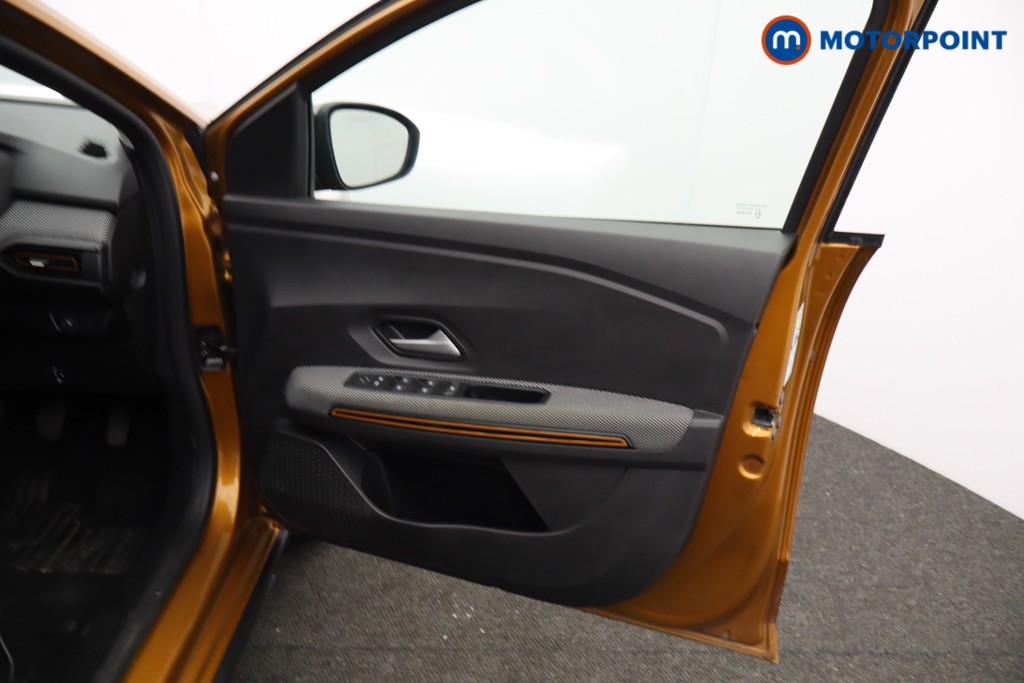 Dacia Sandero Stepway Expression Manual Petrol Hatchback - Stock Number (1641203) - 13th supplementary image