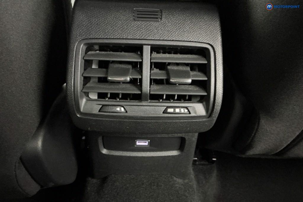 Citroen C4 Shine Manual Petrol Hatchback - Stock Number (1643119) - 9th supplementary image