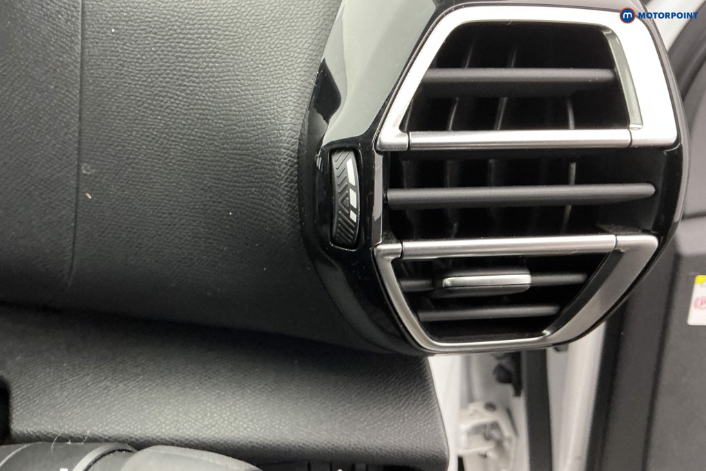 Citroen C4 Shine Manual Petrol Hatchback - Stock Number (1643119) - 18th supplementary image