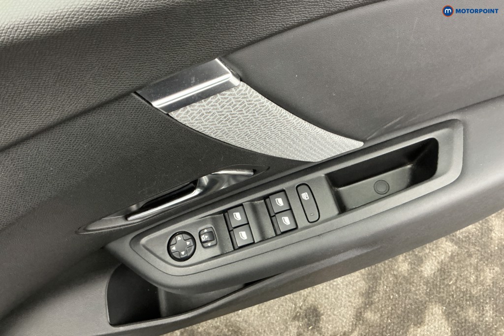 Citroen C4 Shine Manual Petrol Hatchback - Stock Number (1643119) - 20th supplementary image