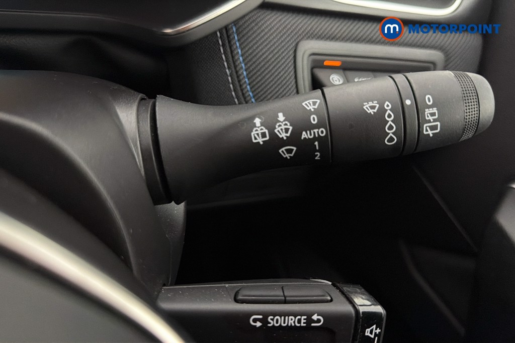 Renault Captur Esprit Alpine Automatic Petrol-Electric Hybrid SUV - Stock Number (1643155) - 7th supplementary image