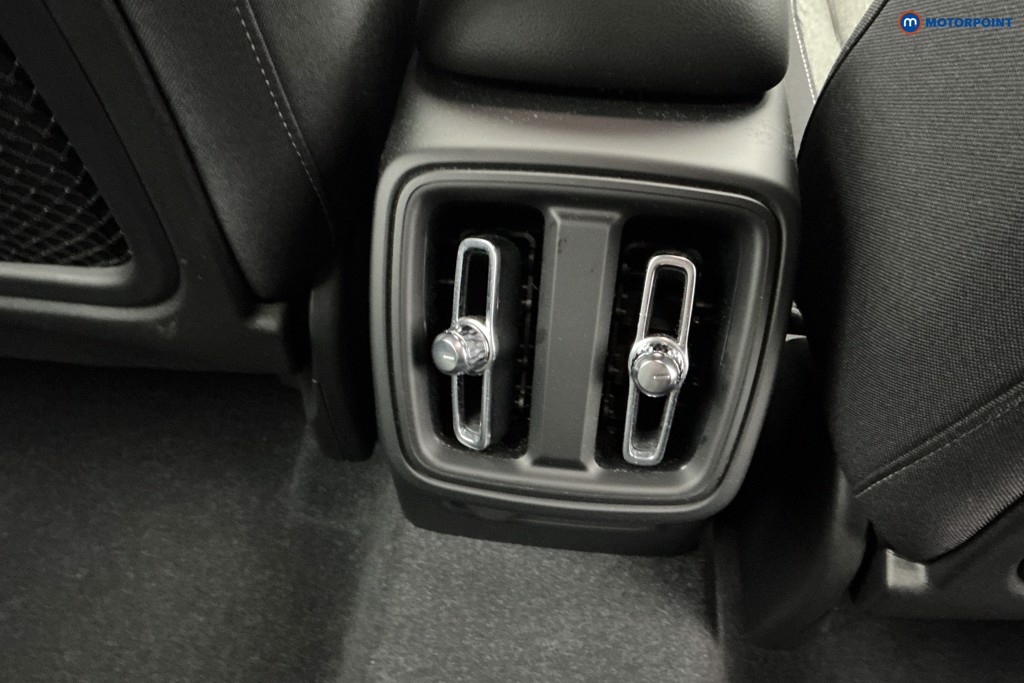 Volvo Xc40 Plus Automatic Petrol SUV - Stock Number (1643540) - 8th supplementary image