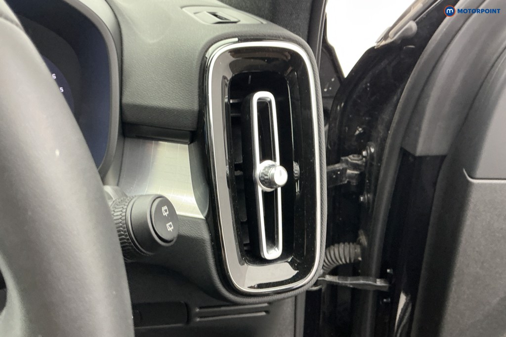 Volvo Xc40 Plus Automatic Petrol SUV - Stock Number (1643540) - 17th supplementary image