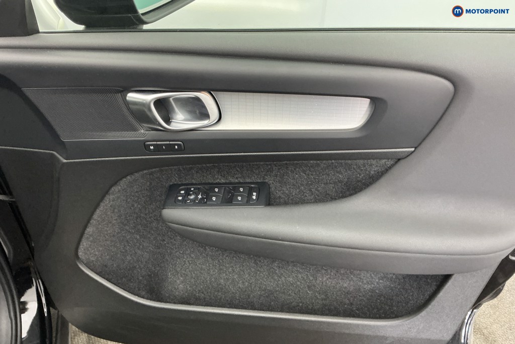 Volvo Xc40 Plus Automatic Petrol SUV - Stock Number (1643540) - 18th supplementary image