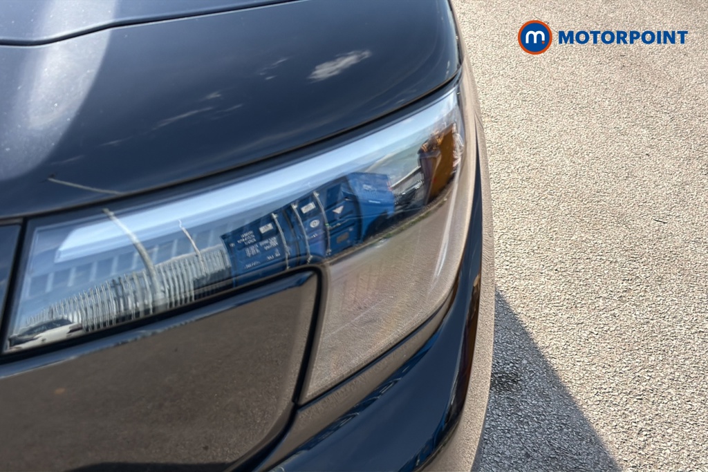 Ford Explorer Select Automatic Electric SUV - Stock Number (1643685) - 42nd supplementary image