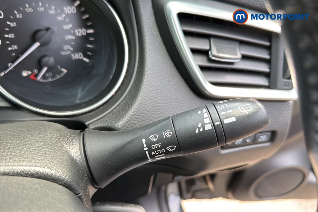 Nissan Qashqai Acenta Premium Manual Petrol SUV - Stock Number (1643734) - 6th supplementary image