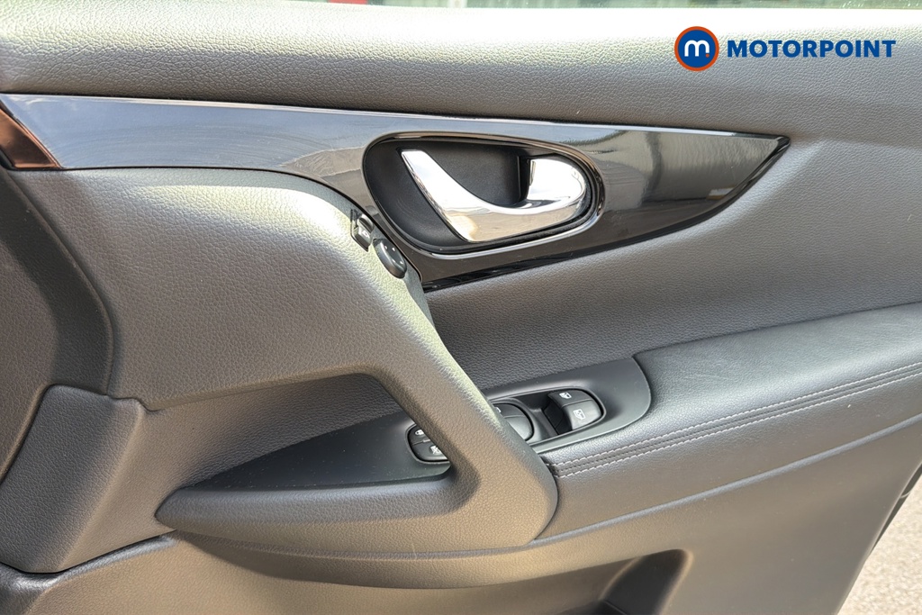 Nissan Qashqai Acenta Premium Manual Petrol SUV - Stock Number (1643734) - 19th supplementary image