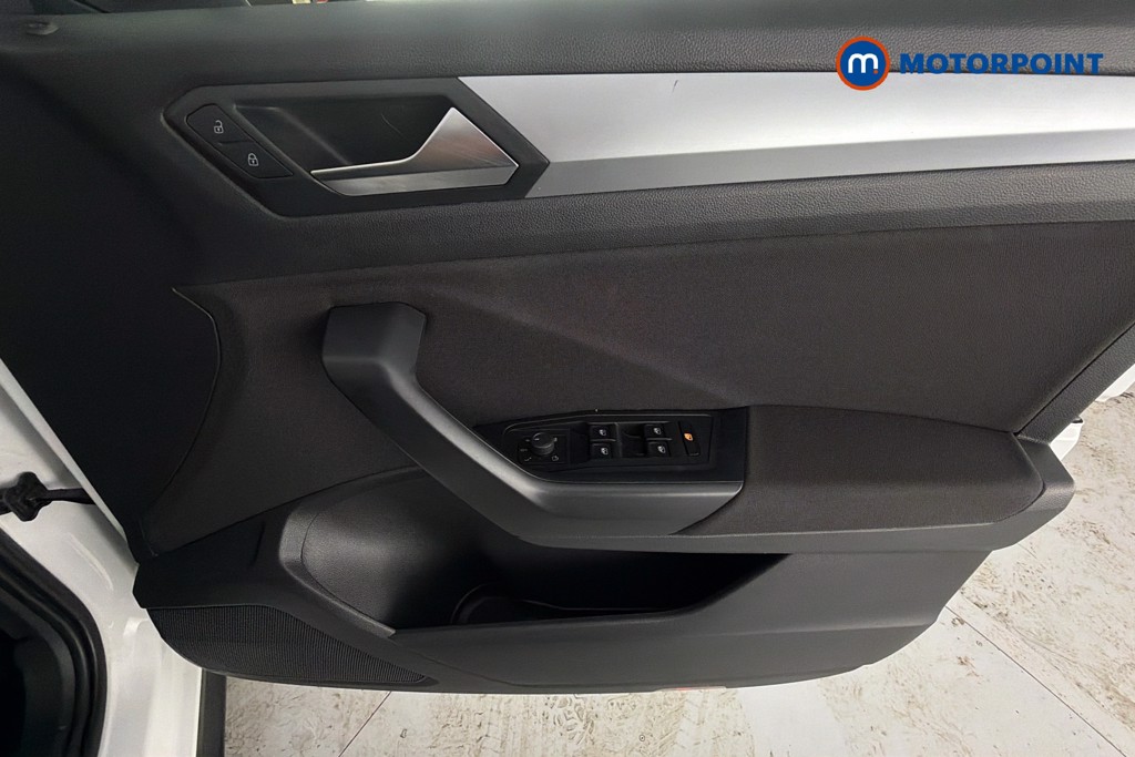 Volkswagen T-Roc Life Automatic Petrol SUV - Stock Number (1643891) - 19th supplementary image