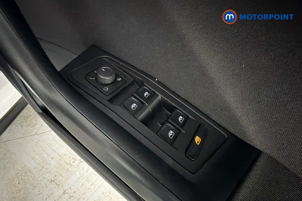 Volkswagen T-Roc Life Automatic Petrol SUV - Stock Number (1643891) - 20th supplementary image