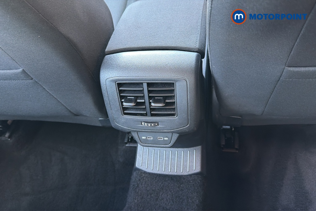 Volkswagen T-Roc Life Manual Petrol SUV - Stock Number (1643970) - 28th supplementary image