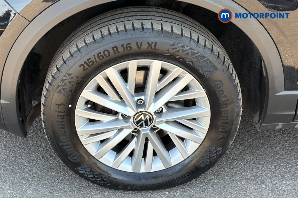 Volkswagen T-Roc Life Manual Petrol SUV - Stock Number (1643970) - 44th supplementary image