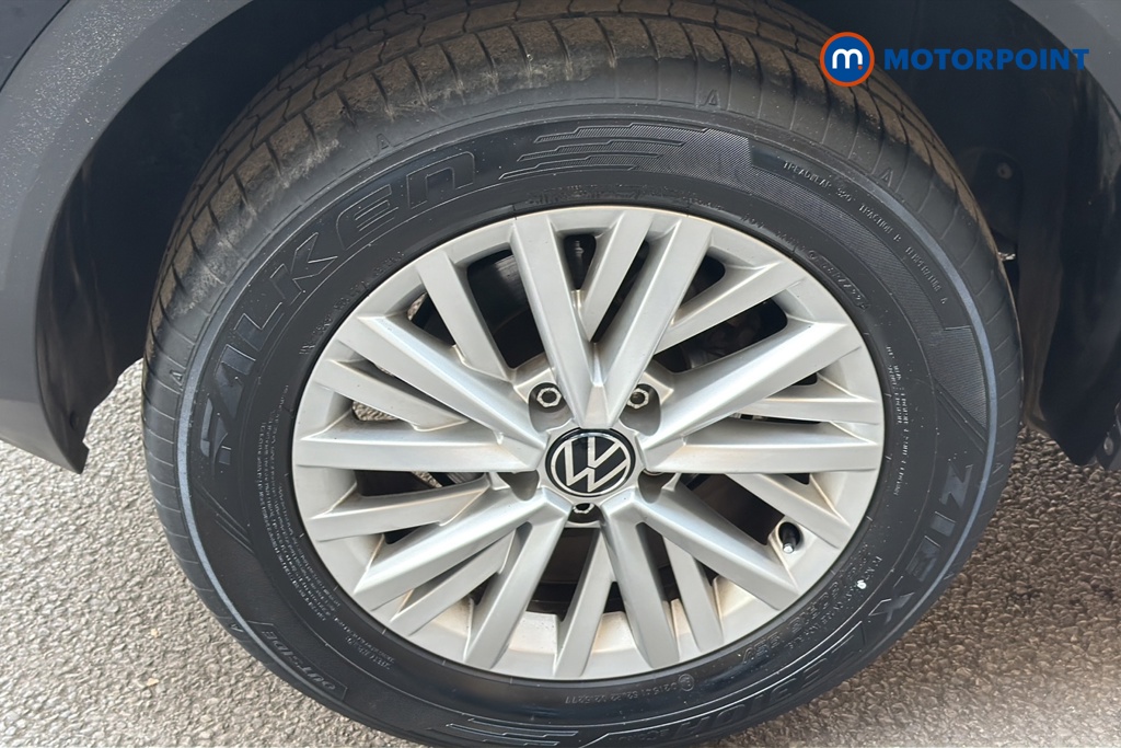 Volkswagen T-Roc Life Manual Petrol SUV - Stock Number (1643970) - 46th supplementary image