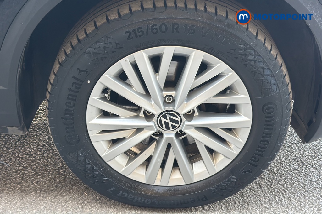 Volkswagen T-Roc Life Manual Petrol SUV - Stock Number (1643970) - 47th supplementary image