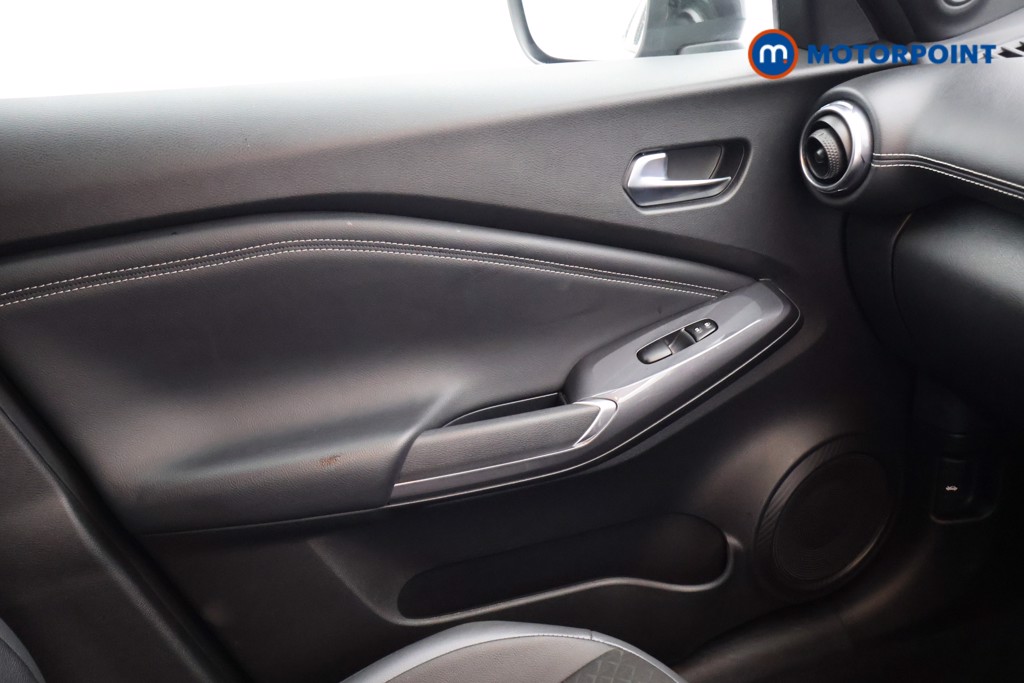 Nissan Juke N-Connecta Automatic Petrol SUV - Stock Number (1644255) - 10th supplementary image
