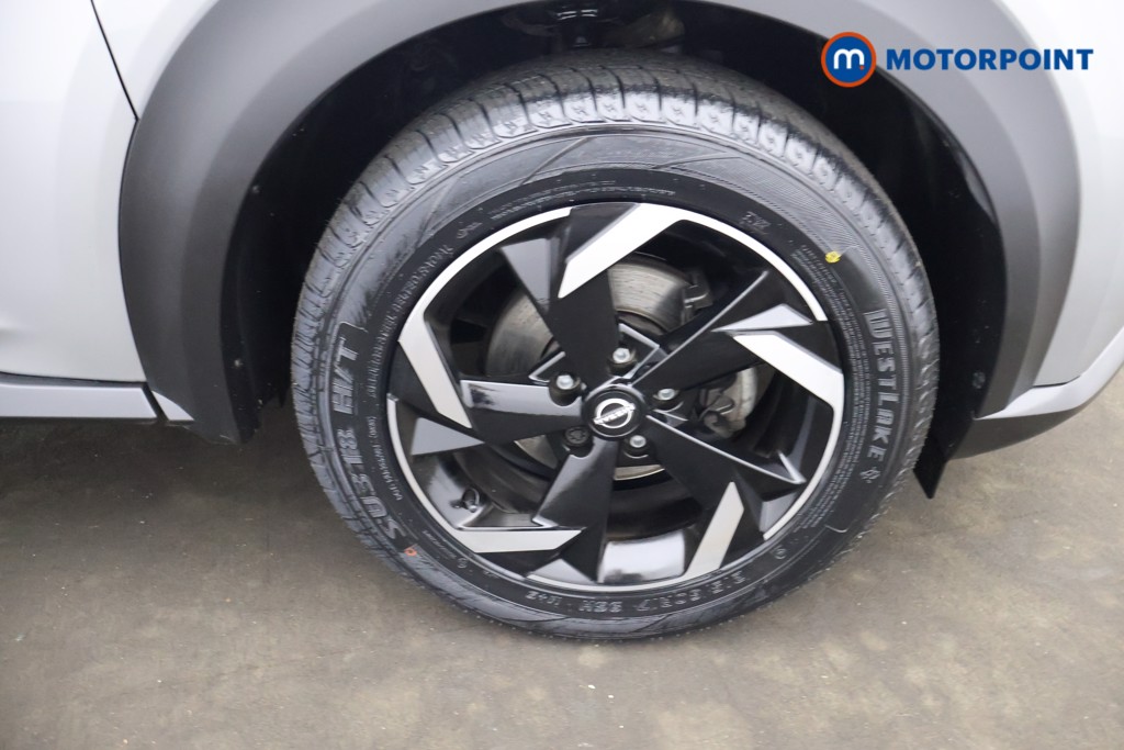 Nissan Juke N-Connecta Automatic Petrol SUV - Stock Number (1644255) - 21st supplementary image