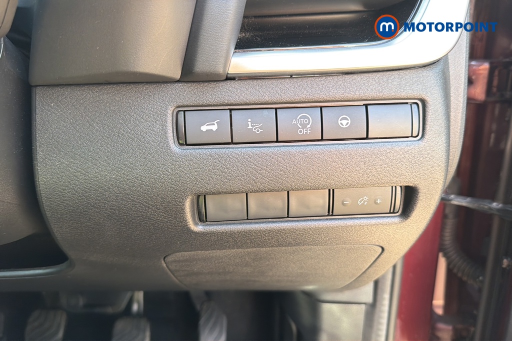 Nissan Qashqai Tekna-Plus Manual Petrol SUV - Stock Number (1644340) - 11th supplementary image