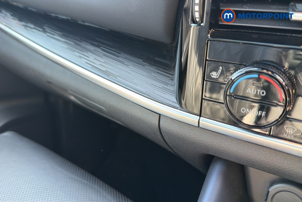 Nissan Qashqai Tekna-Plus Manual Petrol SUV - Stock Number (1644340) - 14th supplementary image