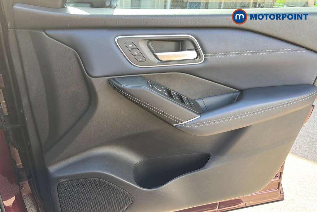Nissan Qashqai Tekna-Plus Manual Petrol SUV - Stock Number (1644340) - 18th supplementary image