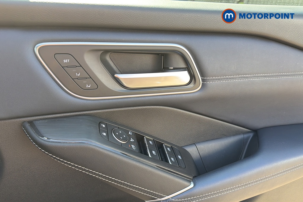 Nissan Qashqai Tekna-Plus Manual Petrol SUV - Stock Number (1644340) - 19th supplementary image