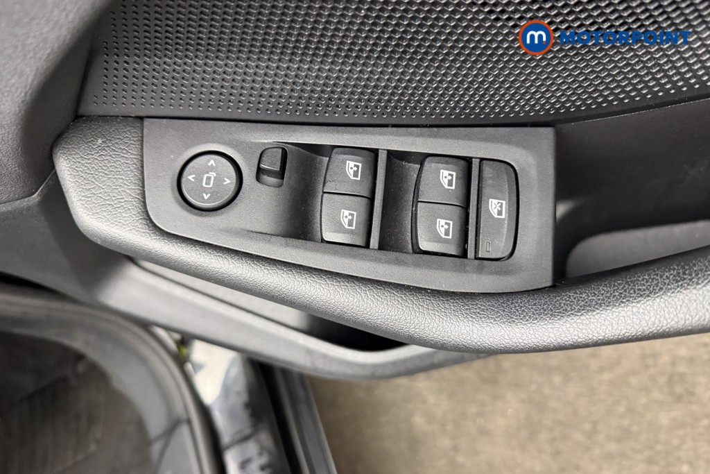 BMW 1 Series SE Manual Petrol Hatchback - Stock Number (1644494) - 3rd supplementary image