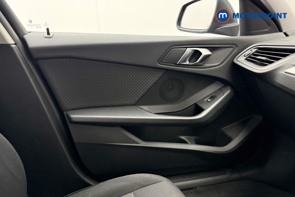BMW 1 Series SE Manual Petrol Hatchback - Stock Number (1644494) - 13th supplementary image
