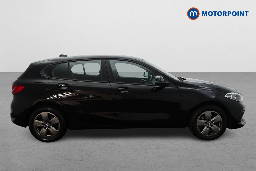 BMW 1 Series SE Manual Petrol Hatchback - Stock Number (1644494) - Drivers side