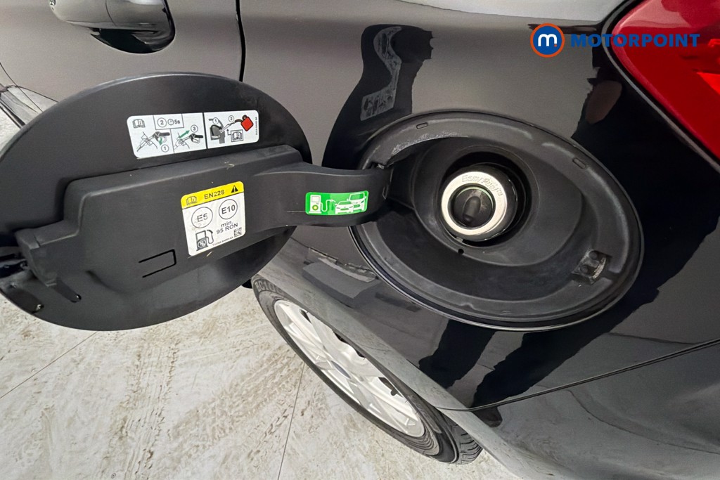 Ford Fiesta Zetec Manual Petrol Hatchback - Stock Number (1644499) - 41st supplementary image