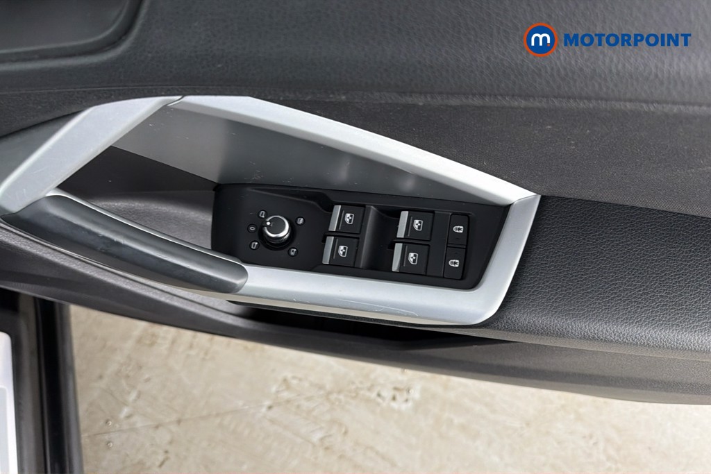 Audi Q3 Sport Manual Petrol SUV - Stock Number (1644679) - 20th supplementary image