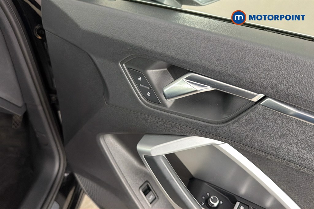 Audi Q3 Sport Manual Petrol SUV - Stock Number (1644679) - 42nd supplementary image
