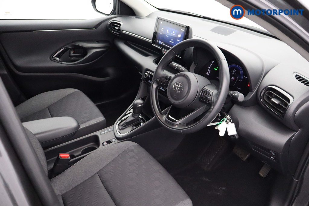 Toyota Yaris Design Automatic Petrol-Electric Hybrid Hatchback - Stock Number (1644698) - 3rd supplementary image
