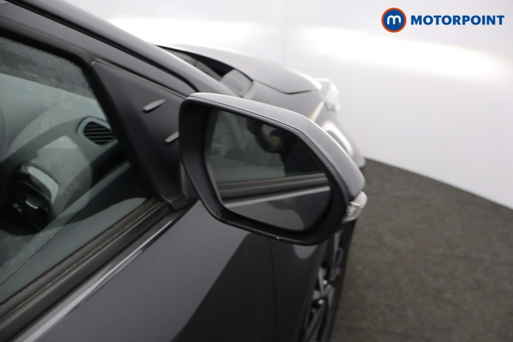 Toyota Yaris Design Automatic Petrol-Electric Hybrid Hatchback - Stock Number (1644698) - 14th supplementary image